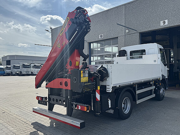 Pritsche mit PALFINGER Ladekran