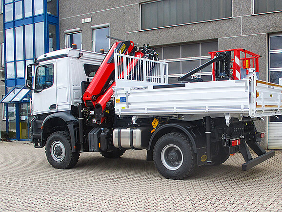 MEILLER Kipper mit PALFINGER Hubarbeitsbühne